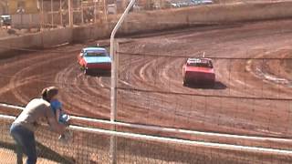 preview picture of video 'Geraldton City Speedway  13 Oct 2012   Junior New Stars   Heat 1'