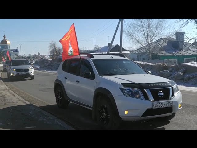 В Кукморе провели автопробег в поддержку спецоперации России на Украине