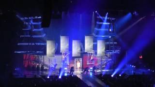The Femme Fatale Tour: Britney Spears - Up N&#39; Down