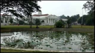 preview picture of video 'Bogor Botanical Gardens (Kebun Raya Bogor) Indonesia'