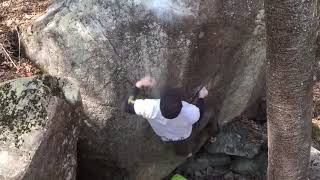 Video thumbnail of 壺の底, 二段 (7c). 恵那・笠置山 (Ena Kasagiyama)