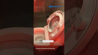 Intip Uniknya Toilet Transparan Ala Jepang di Jakarta, Ada Banyak Fasilitas Didalamnya