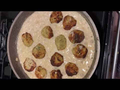 Albondigas de Berenjena con Salsa de Cremosa Coco, Hongos y Jamon