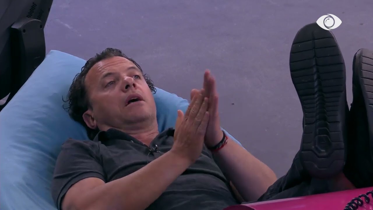 “Ti s’ke kërkuar falje akoma”/ Gerta debaton me Valbonën dhe Laertin