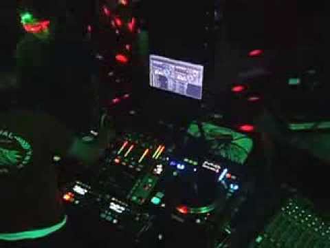 DJ ZERO D´ALEXIS 2001--QUITO--DISCOT-K FORMULA 1.. ENERO 2014..