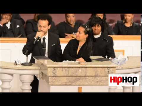 Kriss Kross member Chris Smith gives moving speech at funeral for Chris Kelly (full video)