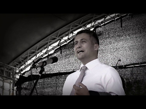 VELKÁ NAD VELIČKOU-Tak skvěle zpíval s Musicou Folklorika generální ředitel Kordárny MARTIN PRACHAŘ