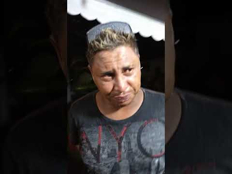 homem come a pimenta mais forte do mundo