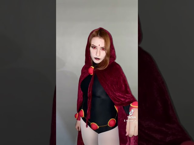 Vídeo relacionado con EONPOW Largo Capa con Capucha Disfraz de Halloween para Mujeres Hombres, Carnaval Navidad Cosplay Fiesta Disfraces