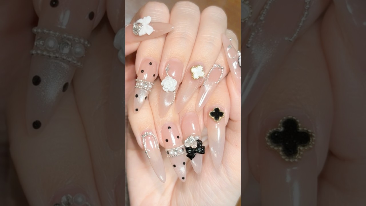 100均だけでワンホンネイル💎#セルフネイル#naildesign#nailart #ネイル動画 #ネイルデザイン#ワンホンネイル#韓国ネイル#ギャルネイル#ヴァンクリネイル#100均ネイル