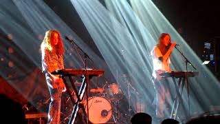 Let's Eat Grandma - It's Not Just Me - Live at Docks, Hamburg, Nov. 9, 2018