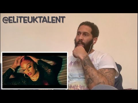 Miss LaFamilia ft. Abra Cadabra - Dumb Flex [Music Video]