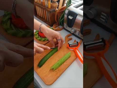 آموزش تزیین سالاد حتما ببین 😲   #آشپزی #food  #سالاد  #تزیین  #خیار  #دیزاین  #غذا