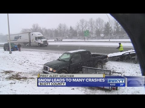 Morning snow causes several crashes in Scott County