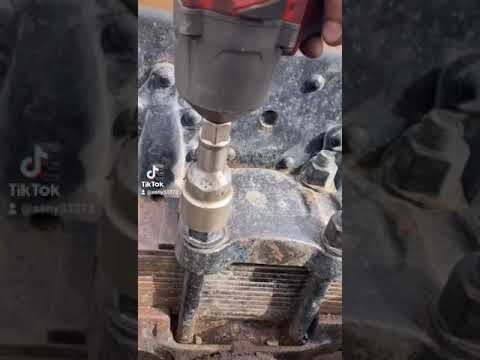 аккумуляторный ударный гайковёрт или все же электрический???