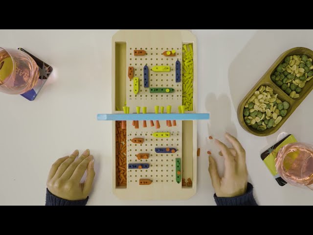 Vídeo relacionado con Engelhart 350430 - la Batalla Naval de Madera - Juego de Mesa Ecológico - Estrategia - Juego Tradicional