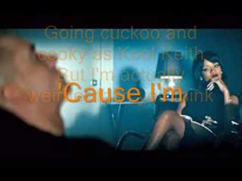 Eminem ft Rihanna - The monster ( lyrics )