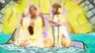 Erykah Badu & Zap Mama. Bandy Bandy.