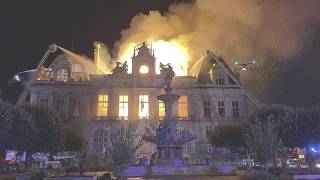 Se derrumba la aguja del histórico Ayuntamiento de Limoges en las protestas violentas en Francia