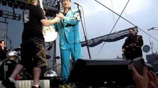 Chris Isaak -  Artpark - banter &amp; beginning of Return to Me