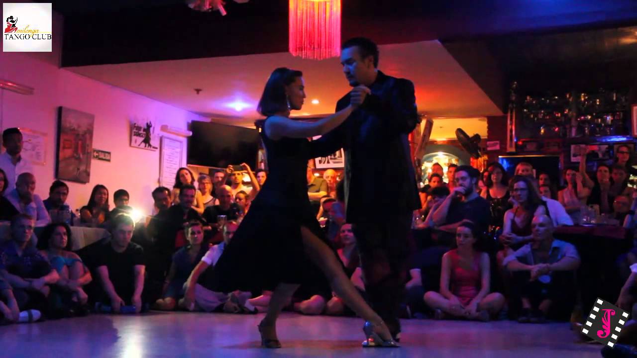 MARIANO "CHICHO" FRUMBOLI Y JUANA SEPULVEDA en el Tango Club 01