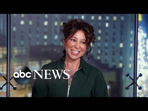 Understanding phenomena of black holes in 'Black Hole Survival Guide'