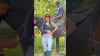 #cavalos #piadascurtas #piadasrapidas #shortsviral #cavalo #shortsfeed #viral #shorts #shortvideo
