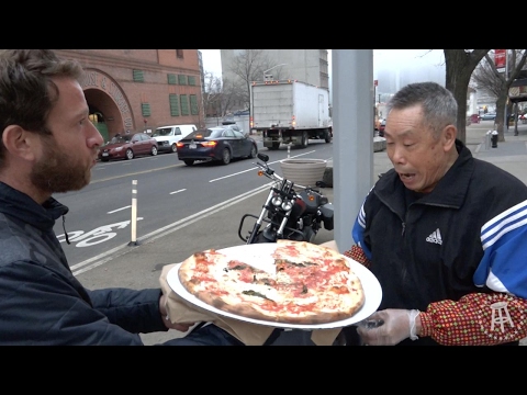 Barstool Pizza Review - The Original Grimaldi's (Brooklyn, NY)