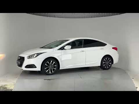 Hyundai i40 1.7 CRDI SE NAV**BLACK LEATHER INTERIO - Image 2
