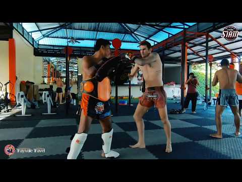 Chadd Collins Muay Thai Pad Work