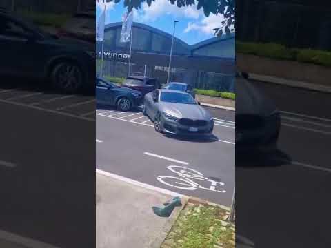 #Bari, #furto in pieno giorno: malviventi rubano #auto di lusso in pochi secondi