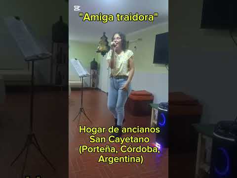 Amiga traidora (Hogar de ancianos San Cayetano. Porteña, Córdoba, Argentina) #abuelos #amor