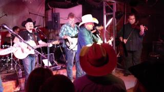 &quot;Somebody Save the Honky Tonks&quot; by Mark Chesnutt Live