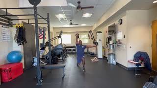 Overhead Walking Lunge thumbnail