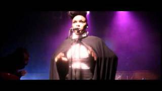 Janelle Monae Live in Chicago 2010 - DANCE OR DIE / FASTER