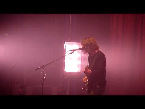 Arctic Monkeys - Fluorescent Adolescent   DEAD FANS! Live @ MILAN 26/01/2010