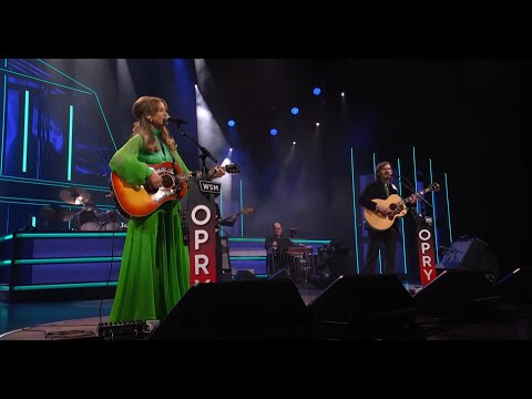 Margo Price - Love Me Like You Used To Do (Live at the Grand Ole Opry)