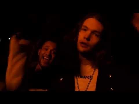 PUSSWHIP x SVARTI LAXNESS - SIGGI SÝRA