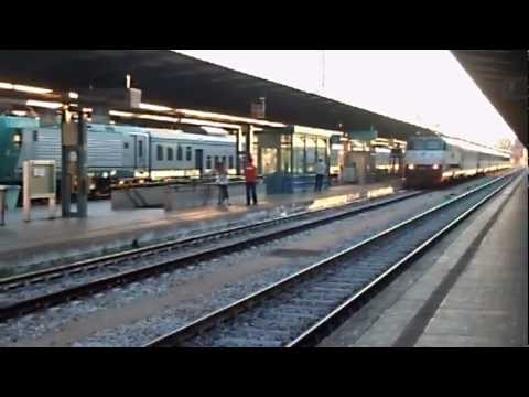 Arrivo InterCity 621 Bologna C.le-Bari C.le con E444R