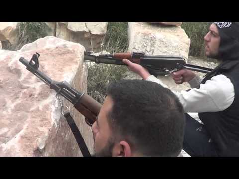 جولة ميدانية على نقاط رباط لواء شهداء دوما قرب أوتوستراد دمشق-حمص من جهة حي القابون في مدينة دمشق