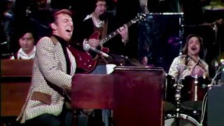 Download lagu Bobby Darin on The Midnight Special (March 16, 1973) mp3