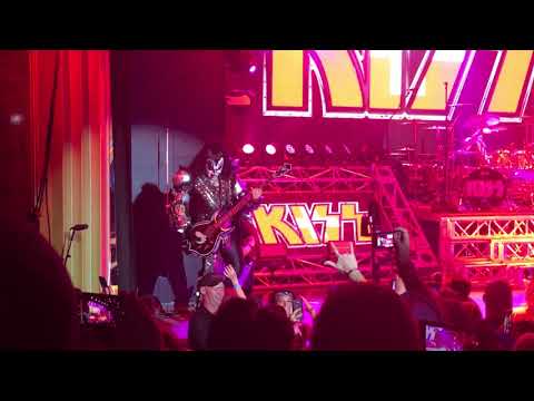 KISS KRUISE 7 STUFF