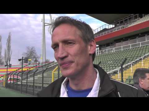 Spielszenen "Viktoria - Union II" und Interview mit Thomas Herbst