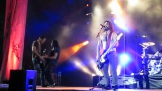 El piñas Marea Con la camisa rota Sevilla 4/5/11