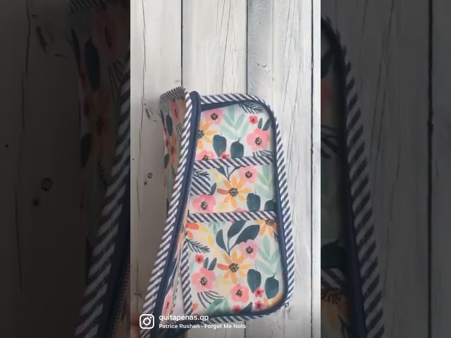 Vídeo relacionado con Porta documentos de coche de ecopiel de lujo con doble cierre y compartimentos, ideal para folletos, tarjetas de visita, seguros, sellos o documentos de viaje