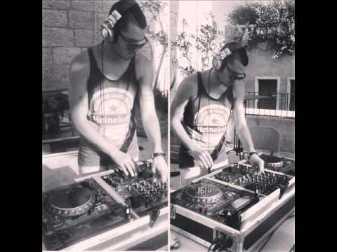 Martin Garrix vs Icona Pop - I Love It (Feat. Charli XCX) (DeejayMaxi EDC Bootleg)