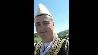 Kapo Ferrunaj - Nga Dy Pleq Per Cdo Nje Der