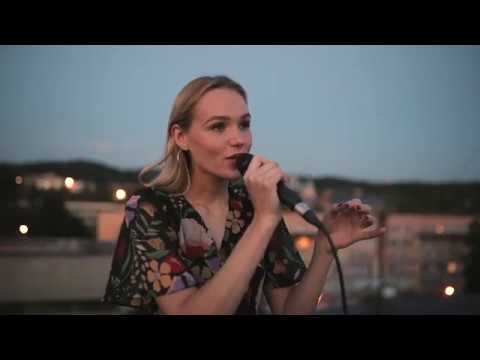 Gabrielė Marija – Oh, my brother (acoustic rooftop session)