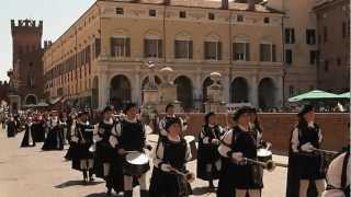 preview picture of video 'Palio di Ferrara - Parade through the city'