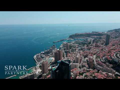 Superb duplex apartment in Beausoleil / SPARK & PARTNERS